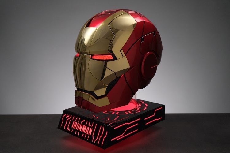 2026 Hot Sale Marvle Toys Iron Woman Robot 1/1 COSPLAY Lighting Eyes Voice Control for Christmas and New Year Gift