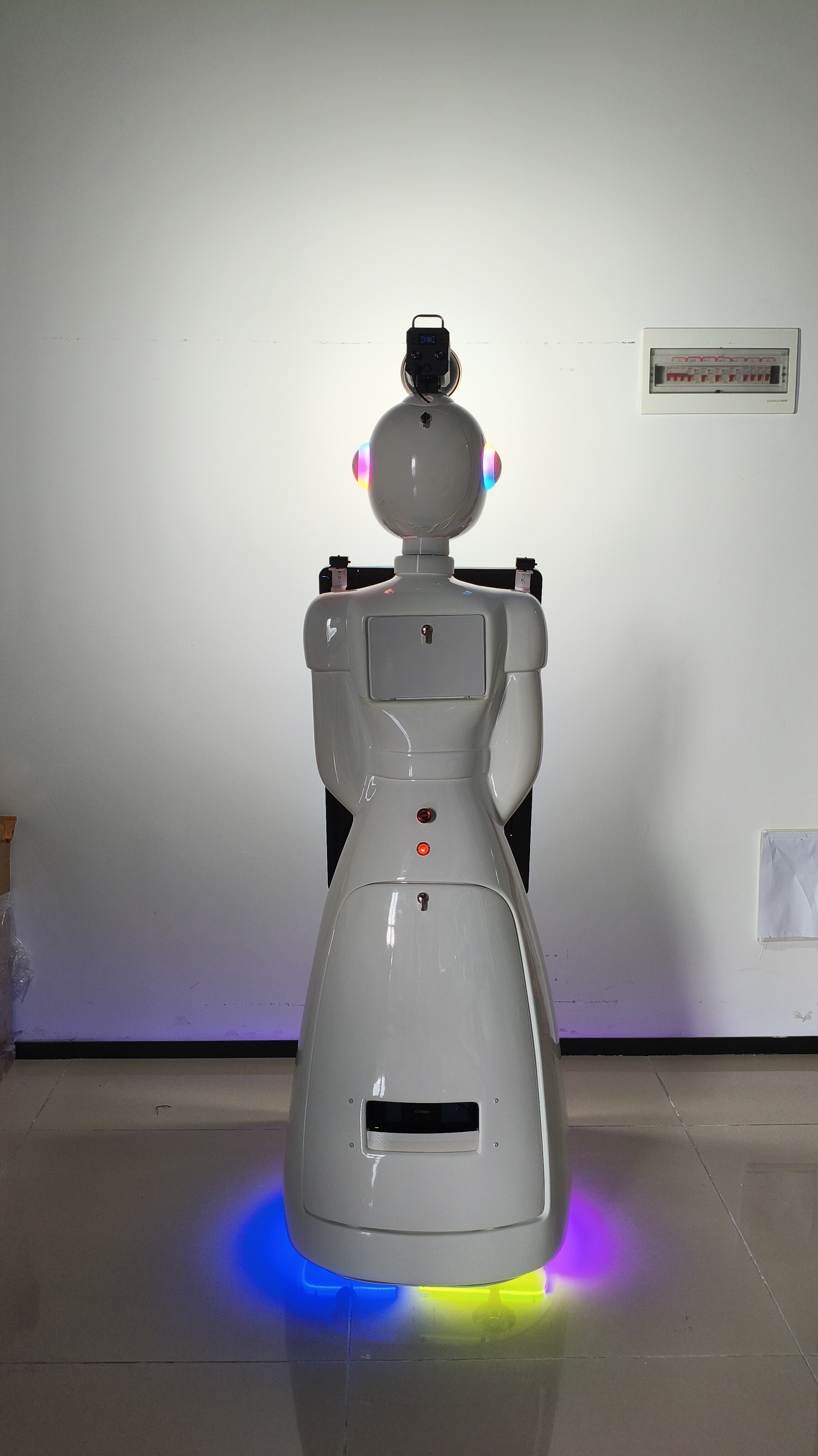 Super Black 32 Inch Touch Screen Robot Photo Booth Roamer Robotic Kit Photo Robot in Sale
